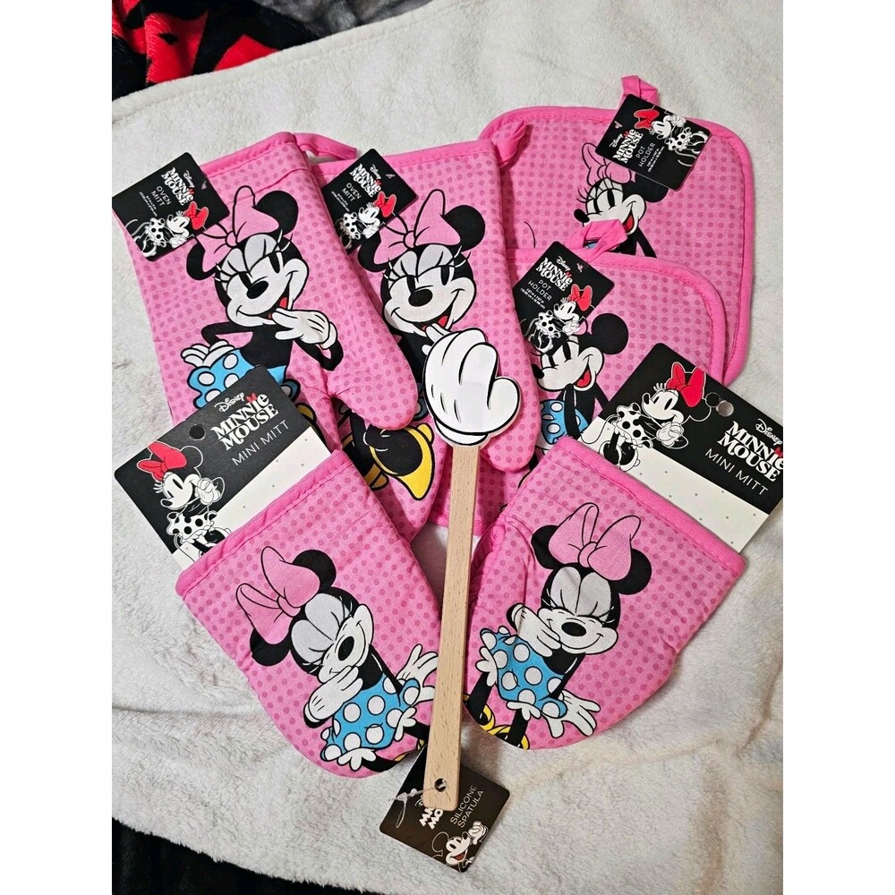 Disney Minnie Mouse 6pc Kitchen Set Oven Mitt, Mini Mitt, Potholder, Spatula